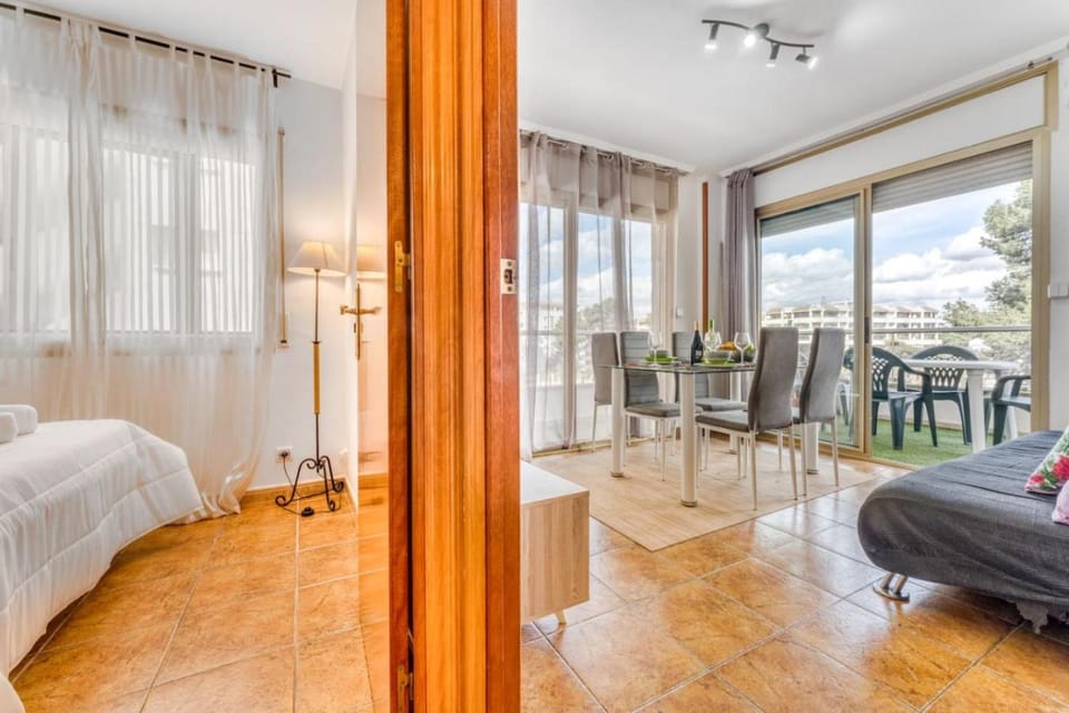 Bambu Tropical Chill out Pool Wifi Apartment in Salou