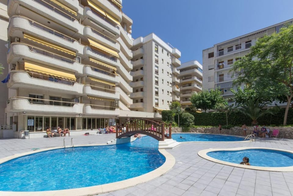 Bambu Tropical Chill out Pool Wifi Apartment in Salou