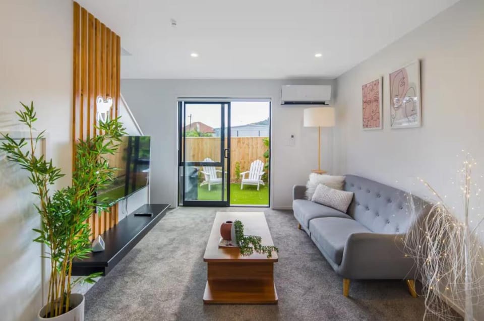 Hideaway in the Grove House in Lower Hutt