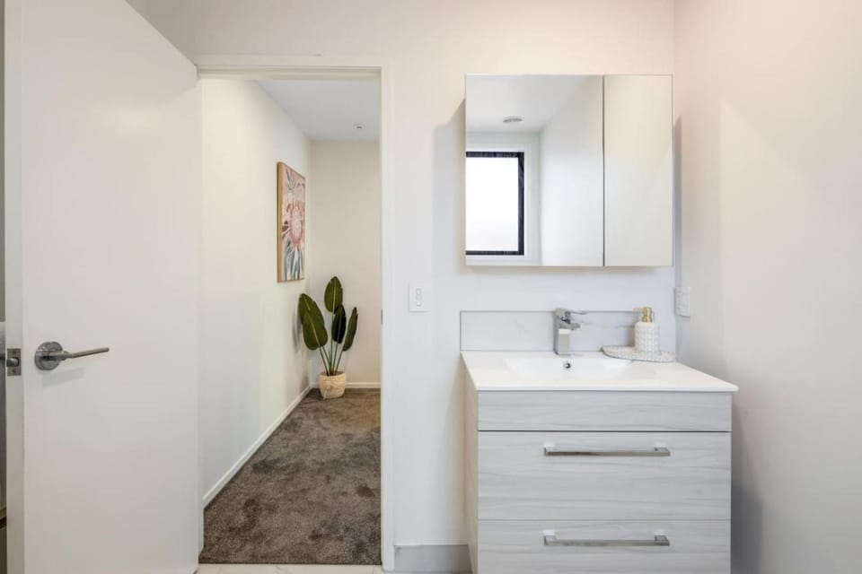 Hutt Hideaway on Milne House in Lower Hutt