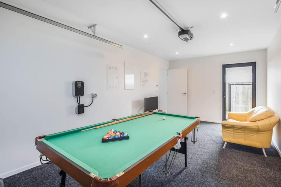 Oliver Oasis Wellington 2BR Retreat House in Wellington Region