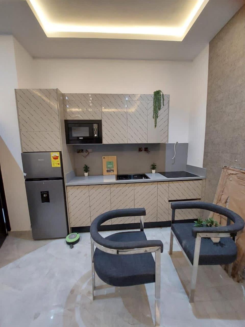 Exquisite 1&2 Bedroom Apartment- Holi Flats Airport Residential Area Apartment in Accra