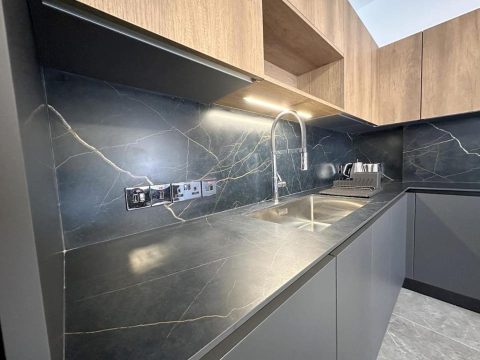 City Rendezvous 3 Bedroom Flat Apartment in Larnaca