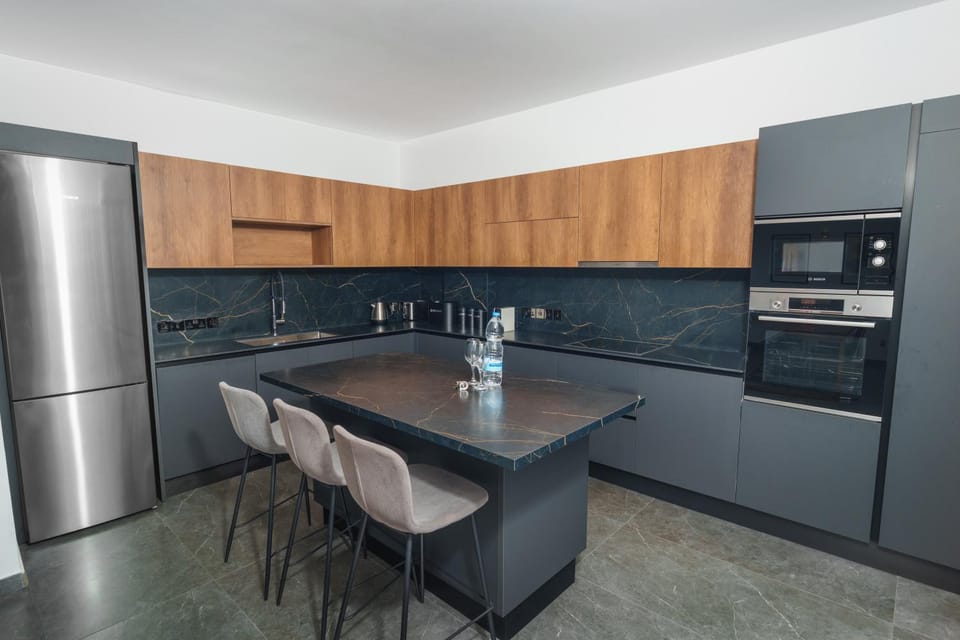 dishwasher, microwave, oven, stove, kitchen