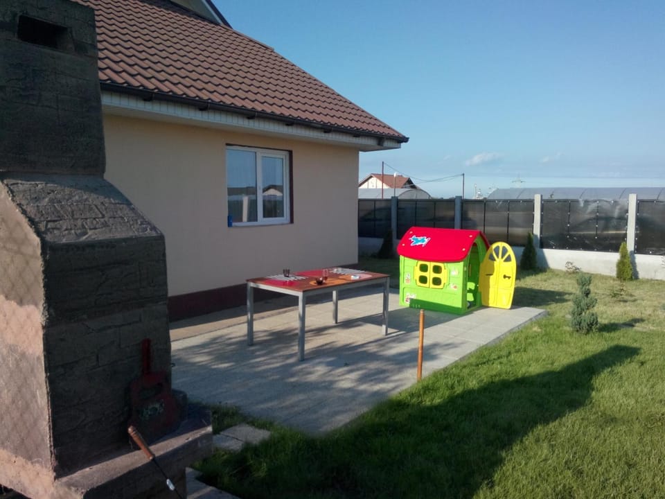 Patio, BBQ facilities, Garden, Sunset