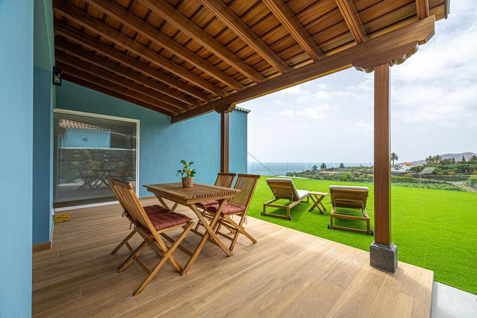 Balcony/Terrace, Garden view, Sea view