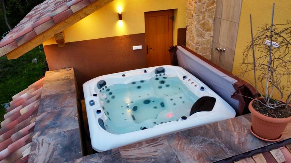 Natural landscape, Hot Tub, Bath