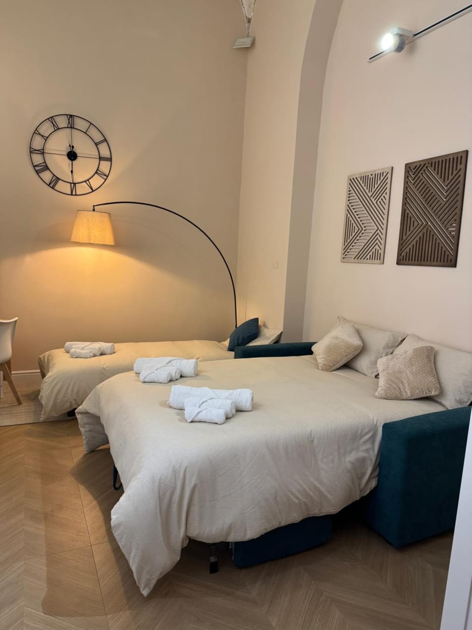 Friends house Napoli Bed and Breakfast in Naples