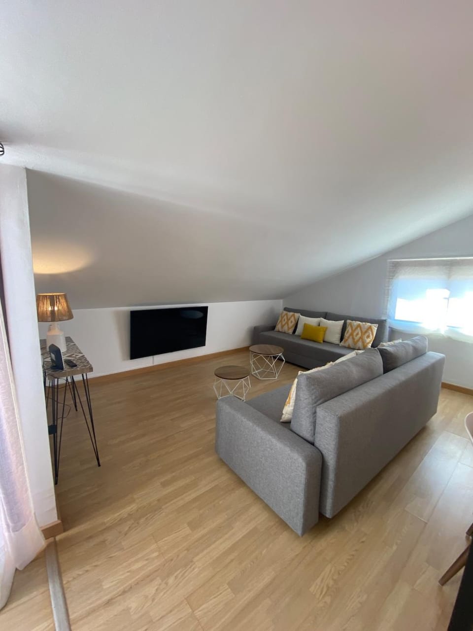 Communal lounge/ TV room, TV and multimedia, Living room, Seating area