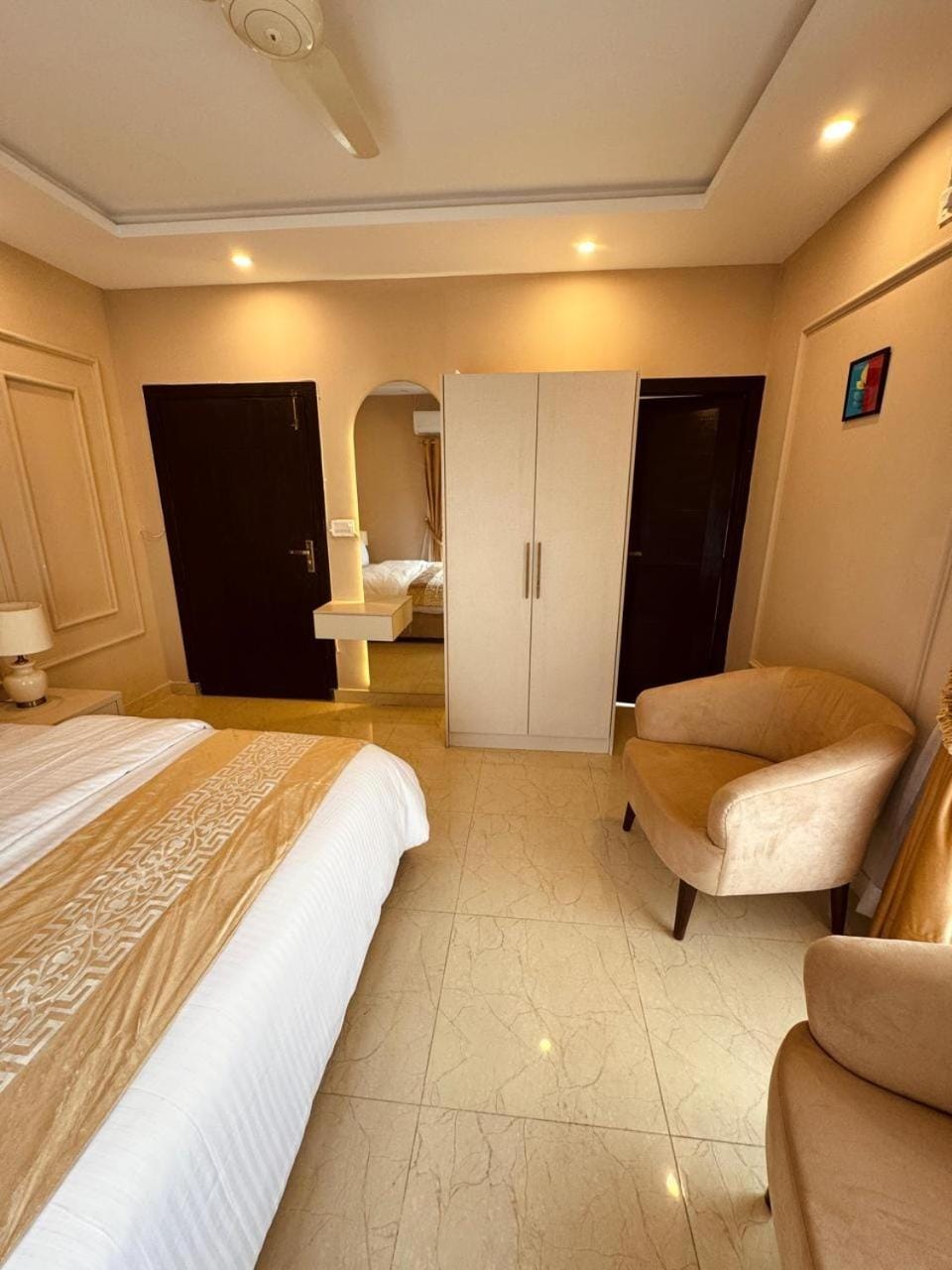 Mentmore Suite Duplex 601 by The Royal Escape Apartment in Islamabad