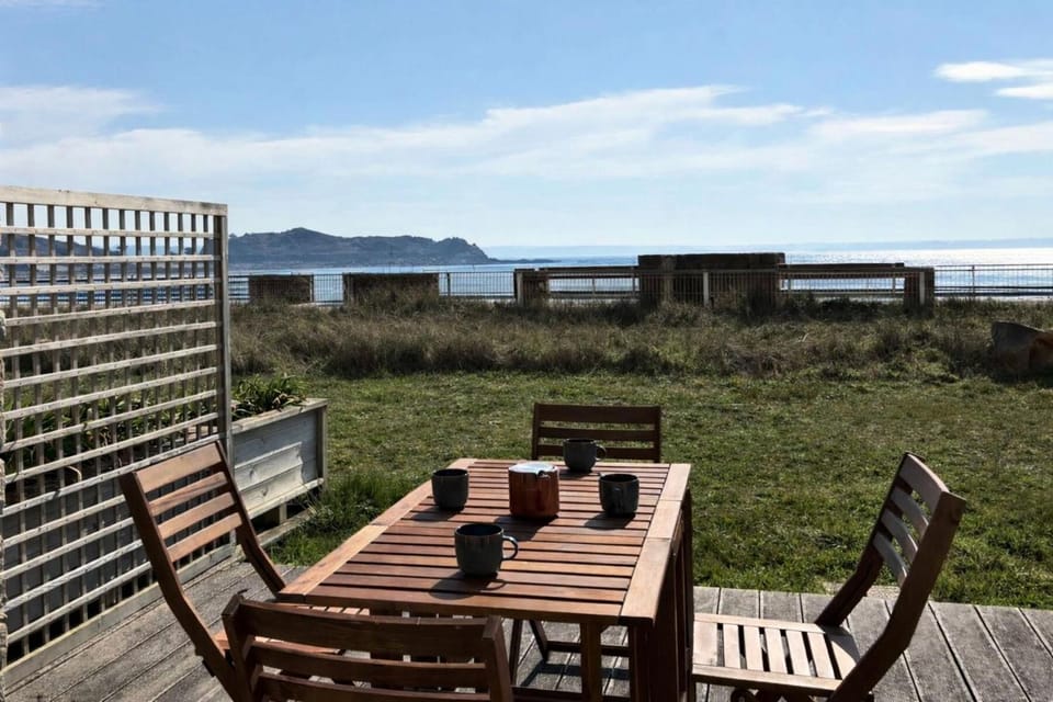 Résidence Les Roches Blanches - Appartement vue mer terrasse et accès à la plage MAE-1101 Apartment in Brittany