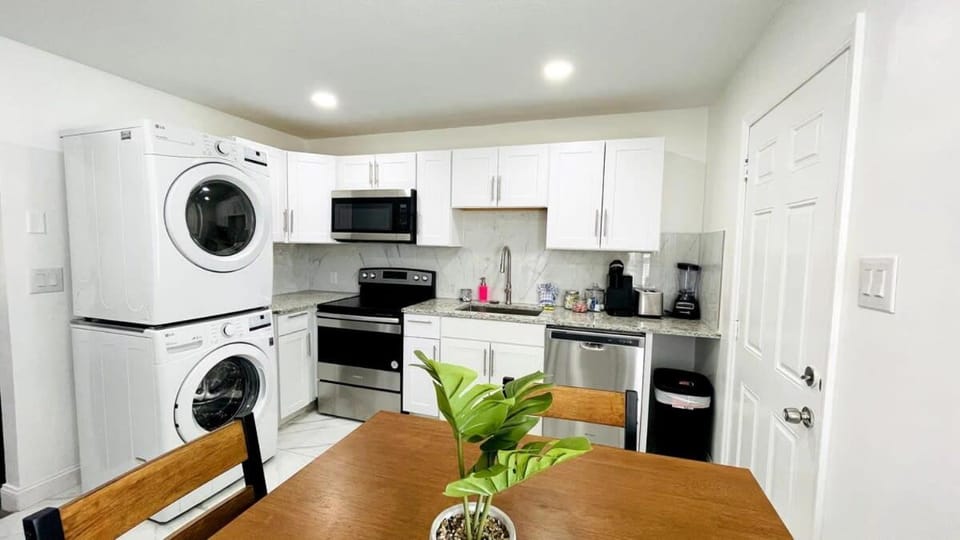 Close to the beach #1 Lovely 2 bedrooms condo Apartment in Myrtle Beach