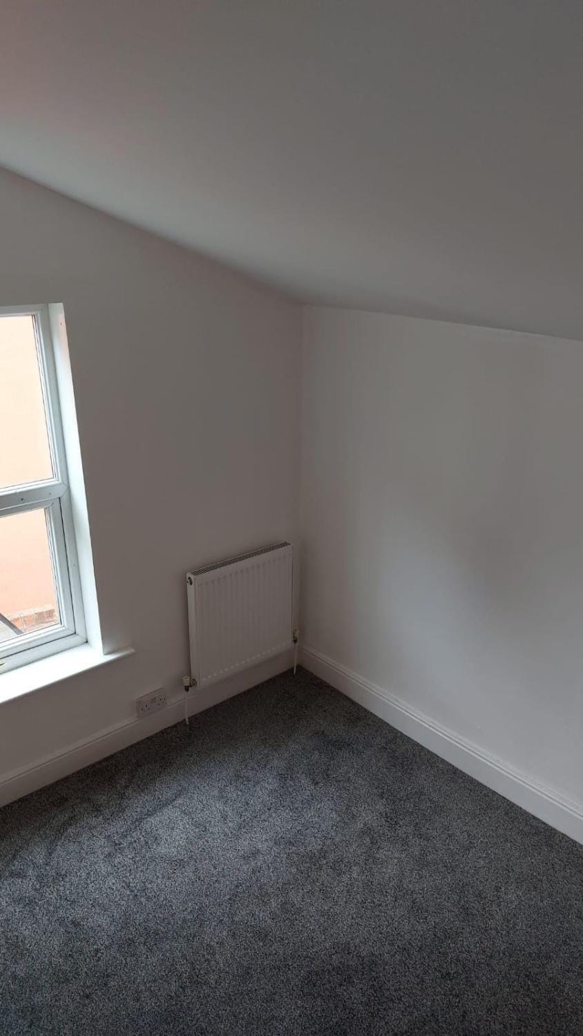 4 bedroom end terrace property House in Hull