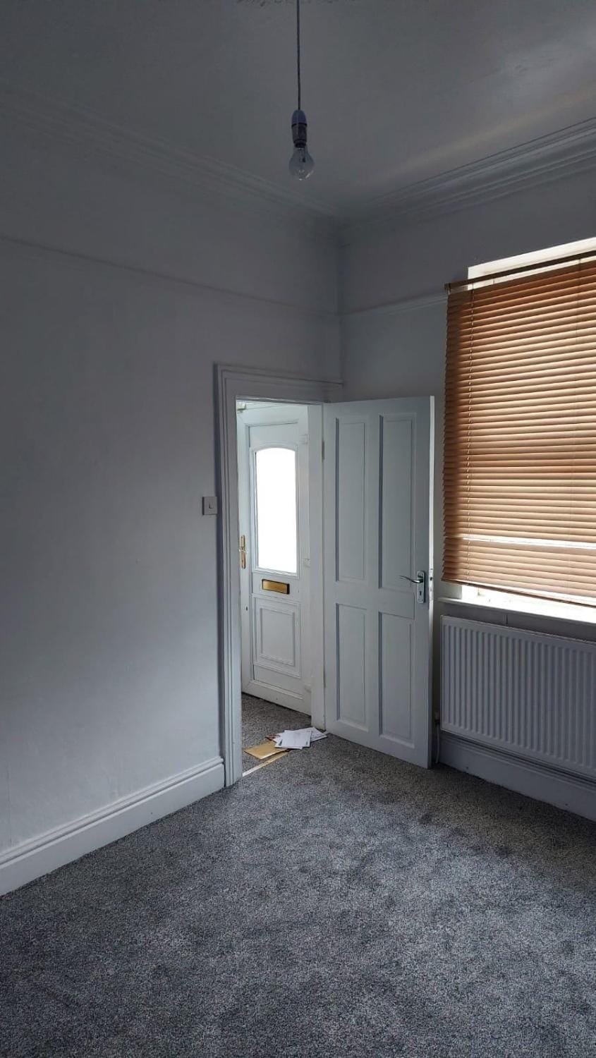 4 bedroom end terrace property House in Hull