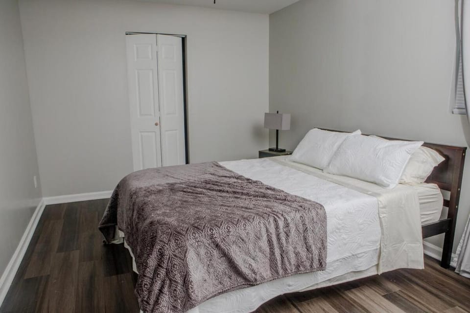 Modern 4BR Home Great Location Spacious House in Georgia