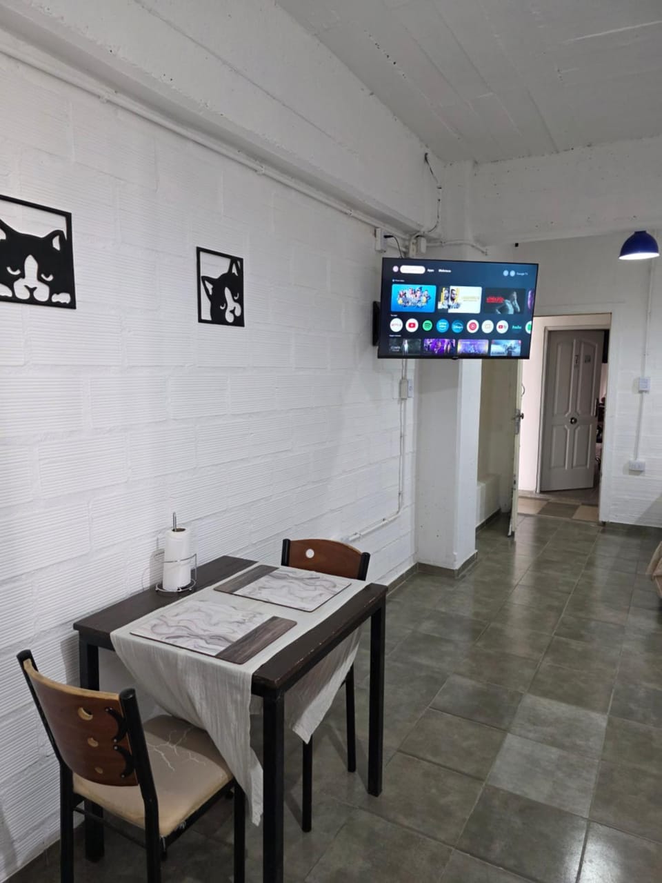 TV and multimedia, Dining area