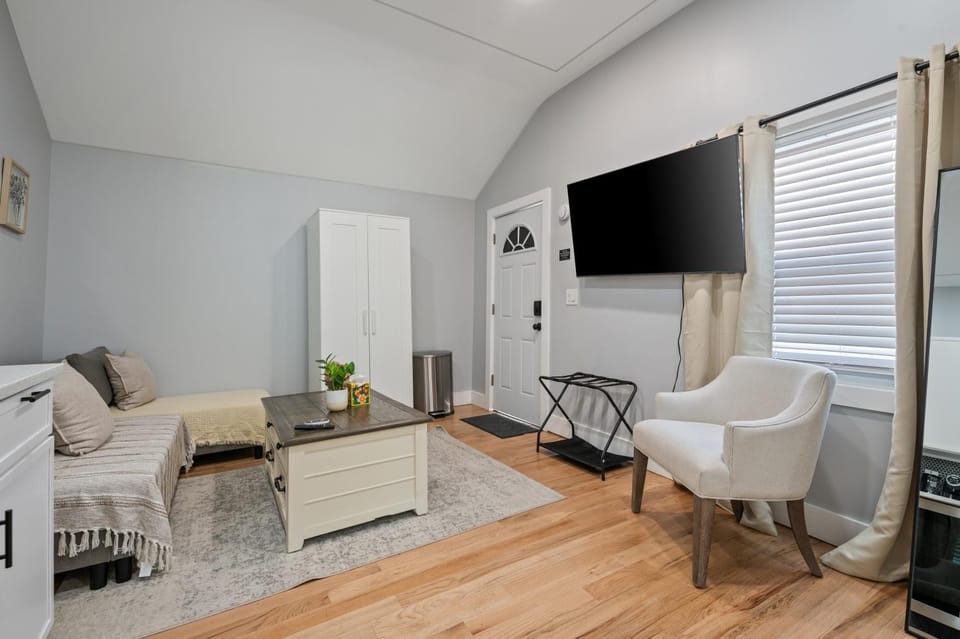 Lunavista Cozy Studio Apartment in Hempstead
