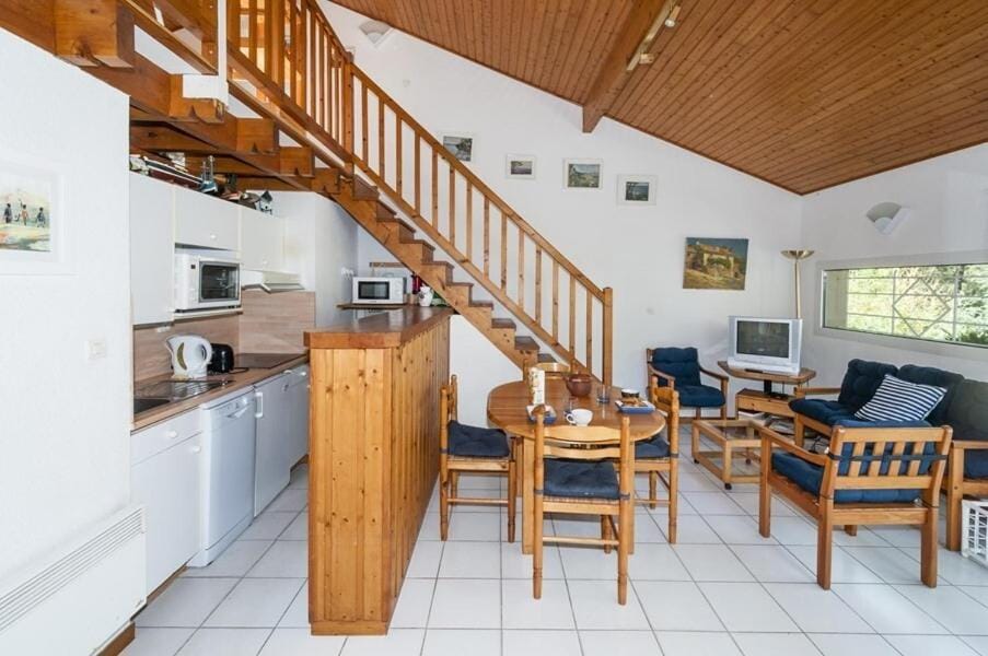 Résidence Golf Loisirs - Maison classée 1 pour 6 personnes, résidence avec piscine, Lacanau Océan MAE-1111 Villa in Lacanau