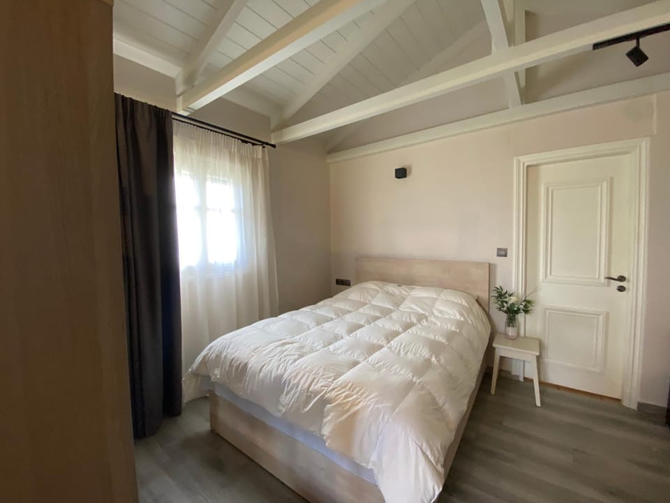 Blue Horizon Rock-Sea View Apartment in Nidri House in Lefkada, Lefkada Municipality, Greece