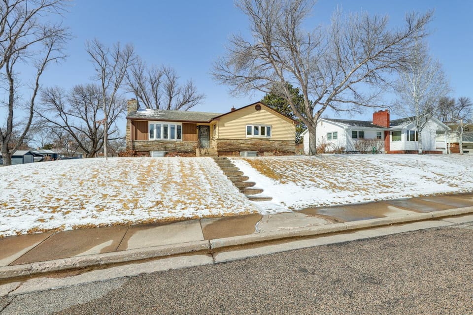1/2 Mi to Dtwn: Pierre Family Home w/ Patio House in South Dakota