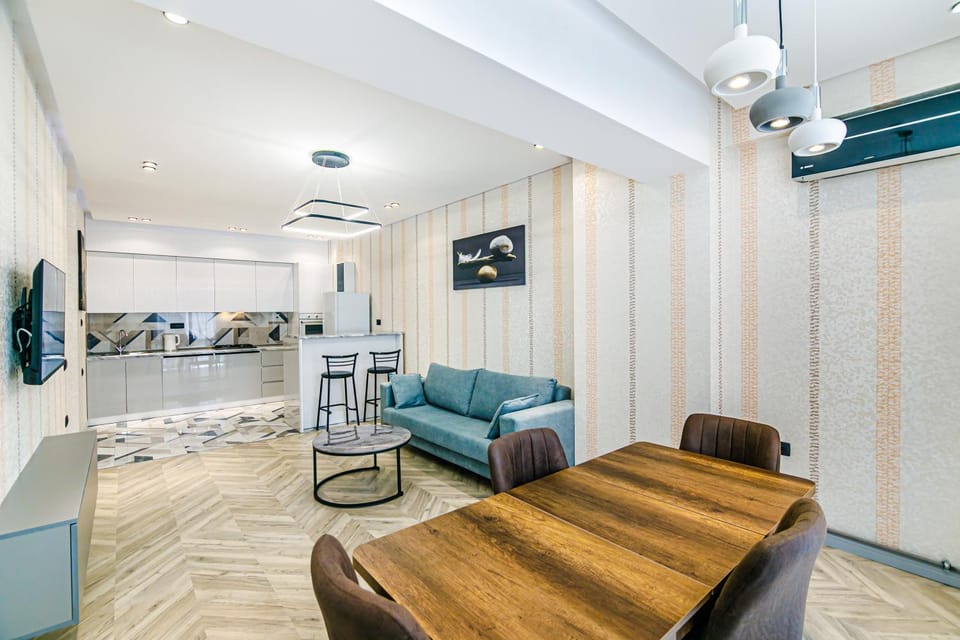 TV and multimedia, Kitchen or kitchenette, Living room, Seating area, Dining area, minibar, air conditioner
