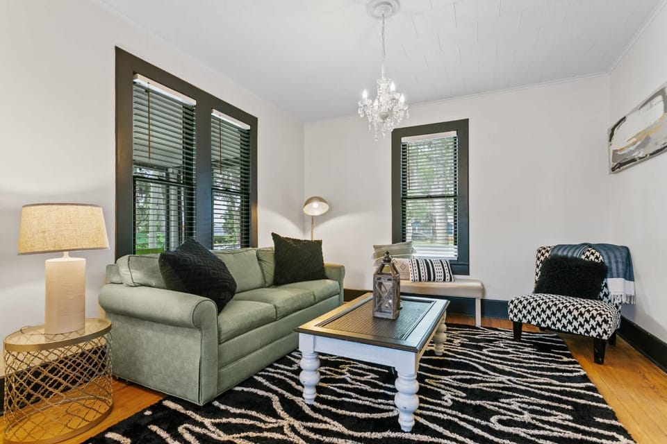 Pacific Cove #8 - Pet-Friendly in Old Florida House in Saint Augustine