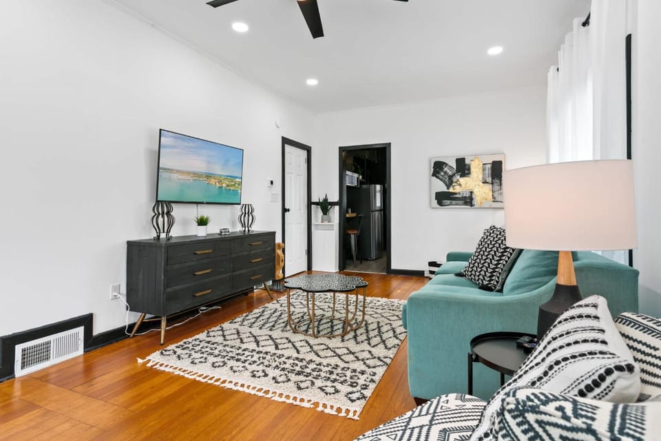 Pacific Cove 9 - Unique Pet-Friendly Bungalow House in Saint Augustine
