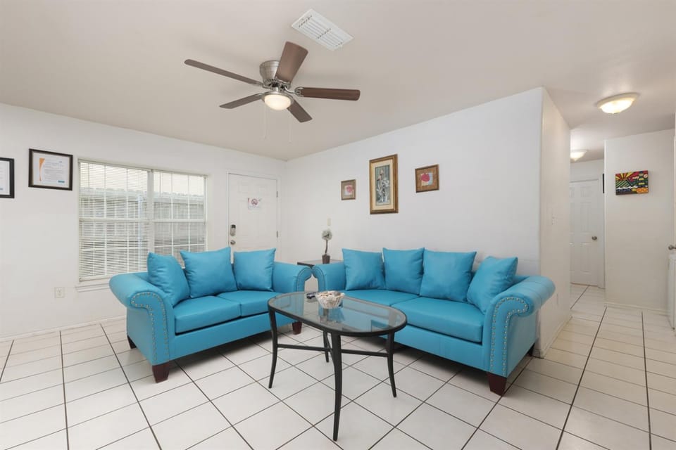 Casa Malbec B - Walk to the Beach - Wifi Apartment in South Padre Island