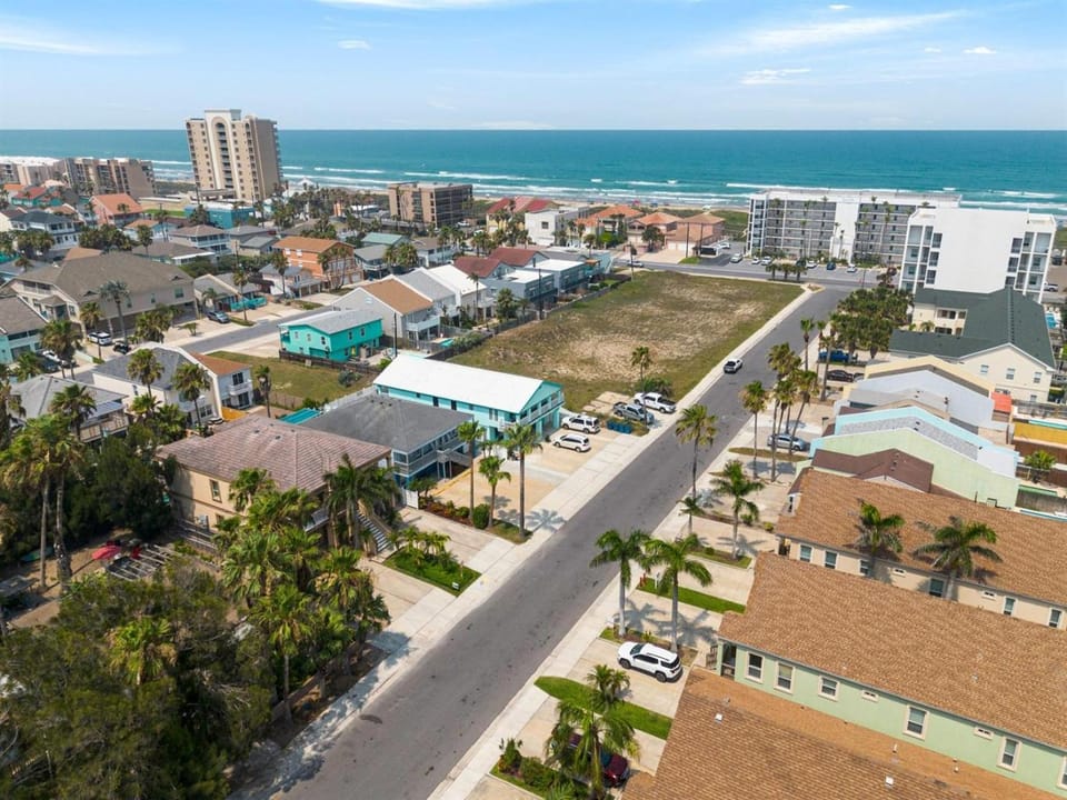 Casa Malbec C - Walk to the Beach - Wifi Apartment in South Padre Island