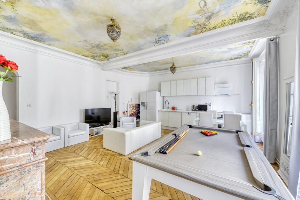 Morningstar Suite 8th Floor Elegance Apartment in Paris