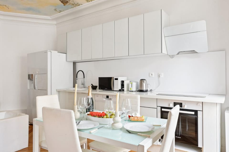 Morningstar Suite 8th Floor Elegance Apartment in Paris