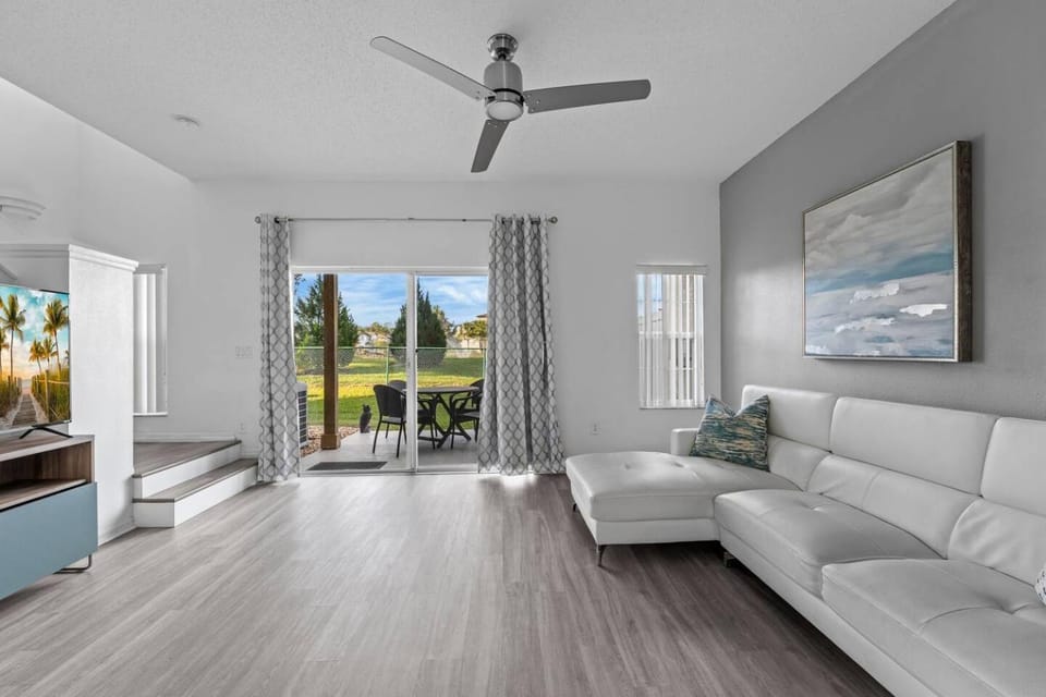 SUPER YES - MANY AMENITIEs RELAX GYM COURTs House in Kissimmee