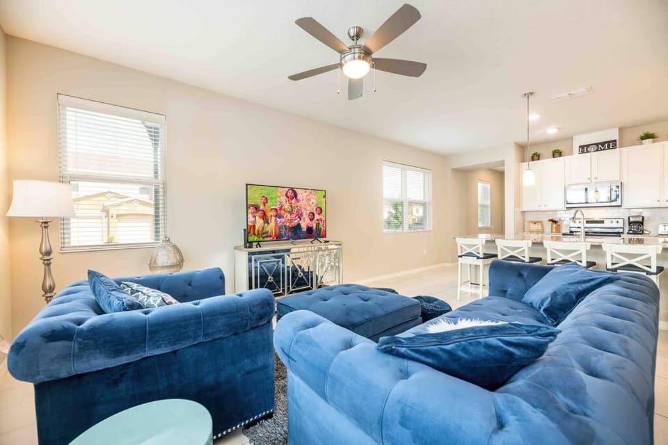 SUPER CHIC - 4 Bedroom TOWNHOME IN DISNEY AREA House in Osceola County