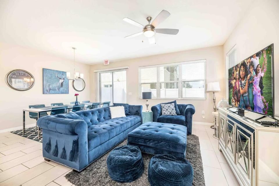 SUPER CHIC - 4 Bedroom TOWNHOME IN DISNEY AREA House in Osceola County