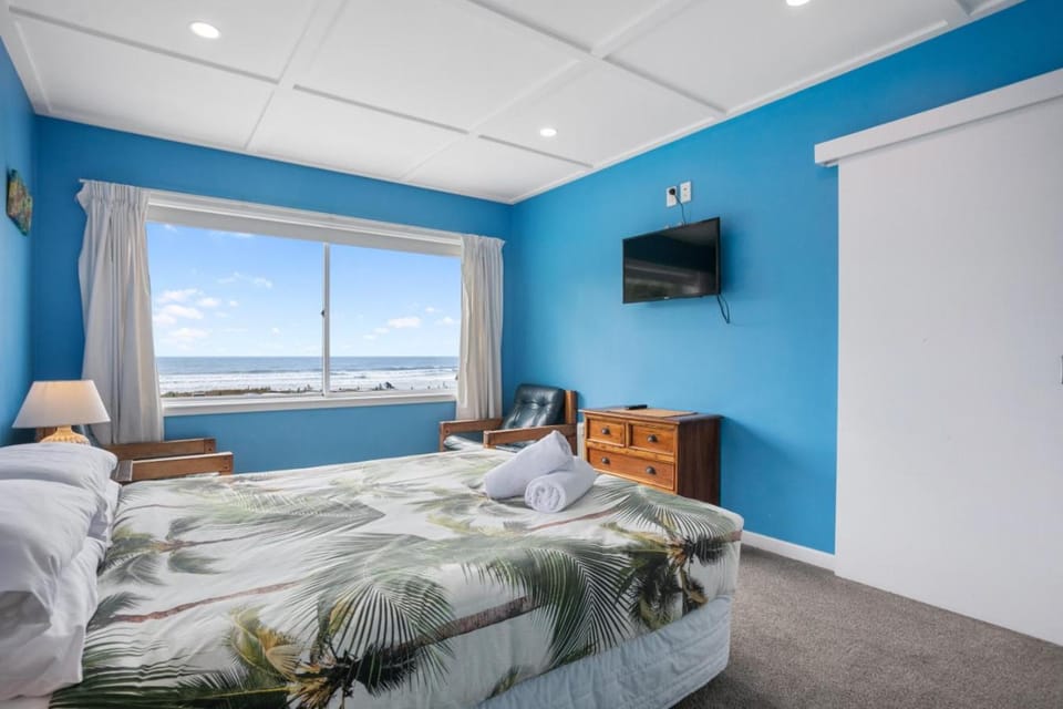 TV and multimedia, Bedroom, Sea view