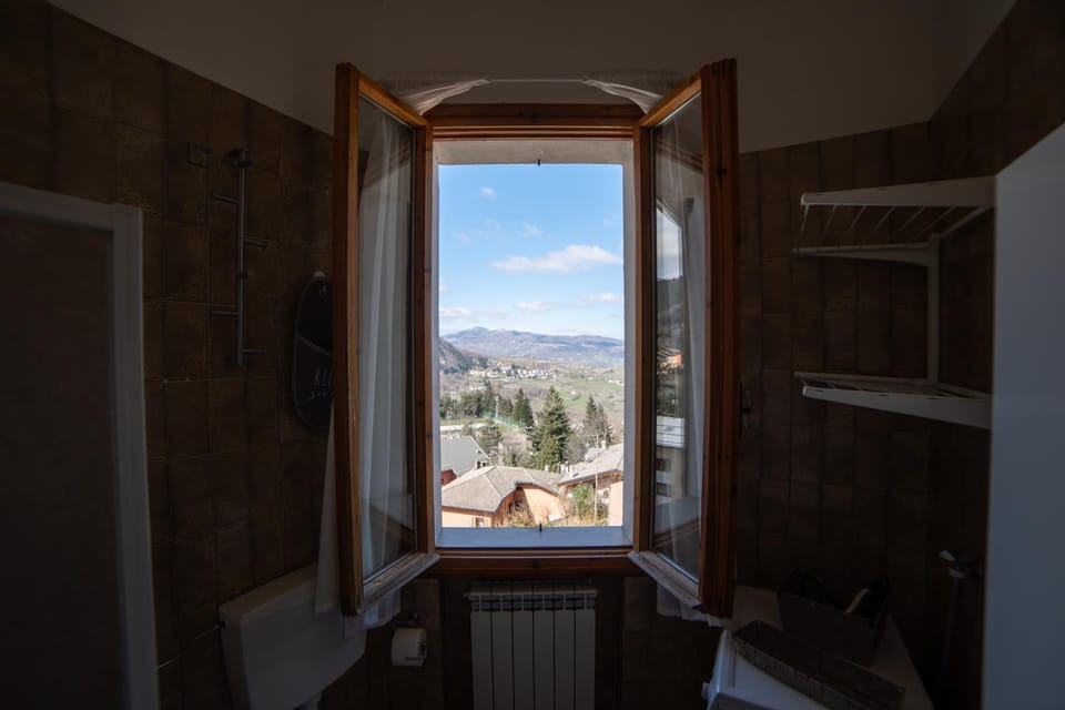 Natural landscape, Bathroom