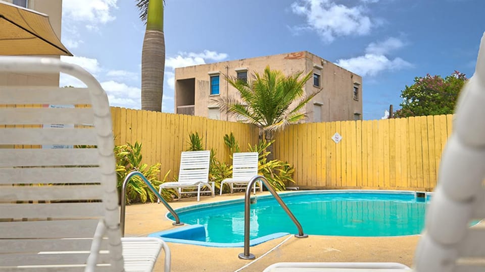 Hacienda del Mar #2 - Walk to the beach - WiFi Apartment in South Padre Island
