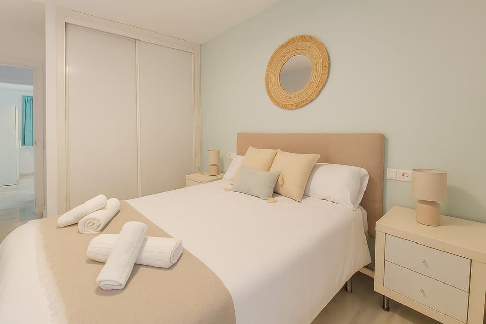 Bedroom, wardrobe