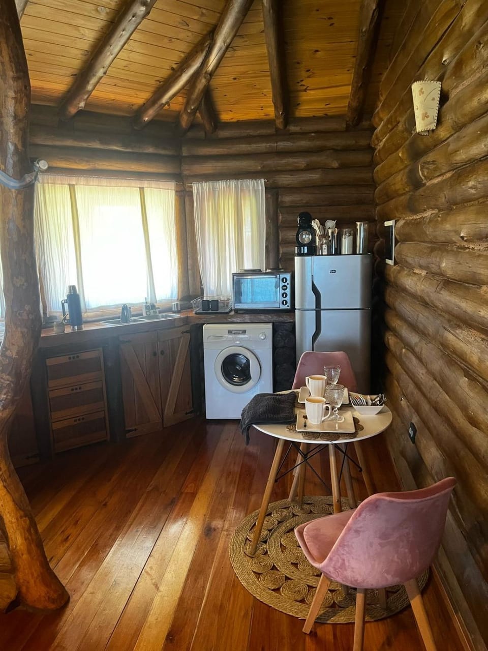 Coffee/tea facilities, Kitchen or kitchenette, Dining area, minibar, oven