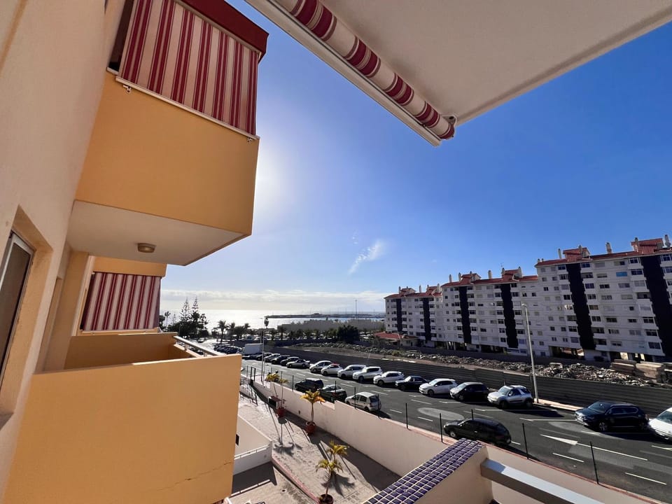 Day, View (from property/room), Balcony/Terrace, City view, Parking