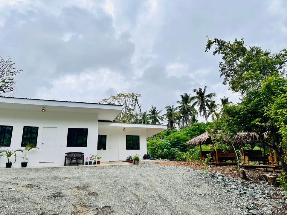 Hartman Apartments - A little walk to the Beach Apartment in Puerto Princesa