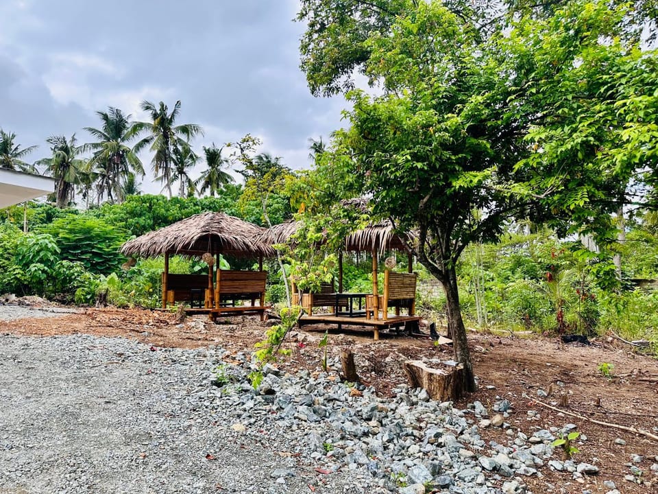 Hartman Apartments - A little walk to the Beach Apartment in Puerto Princesa