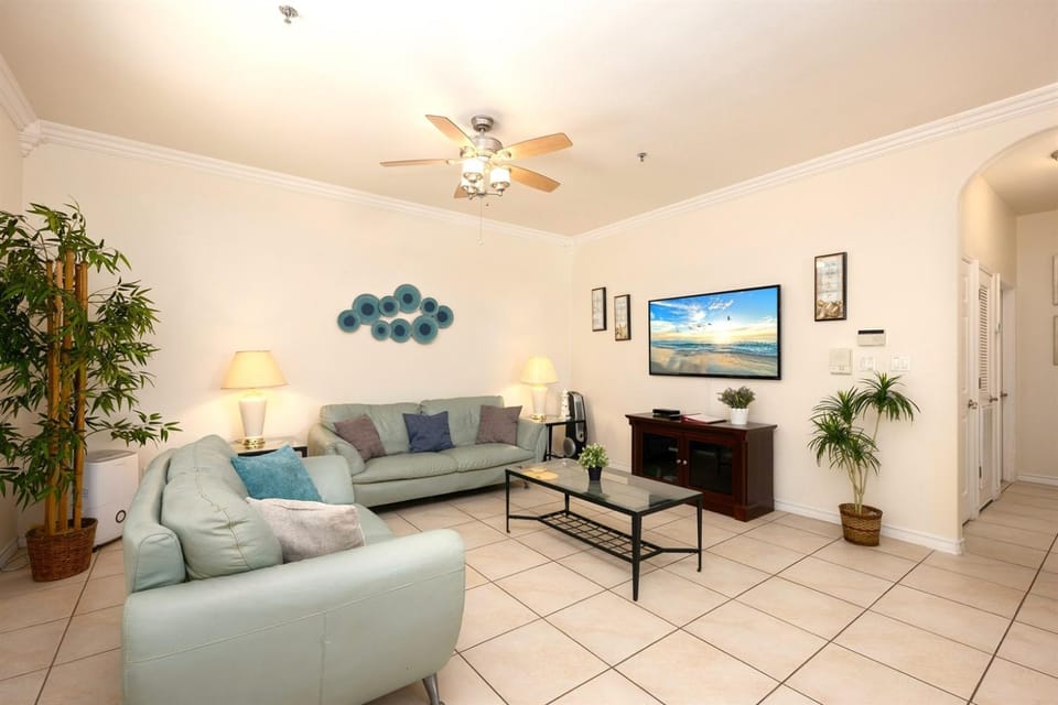 Ocean Garden 3 - Walk to the Beach - WiFi Apartment in South Padre Island