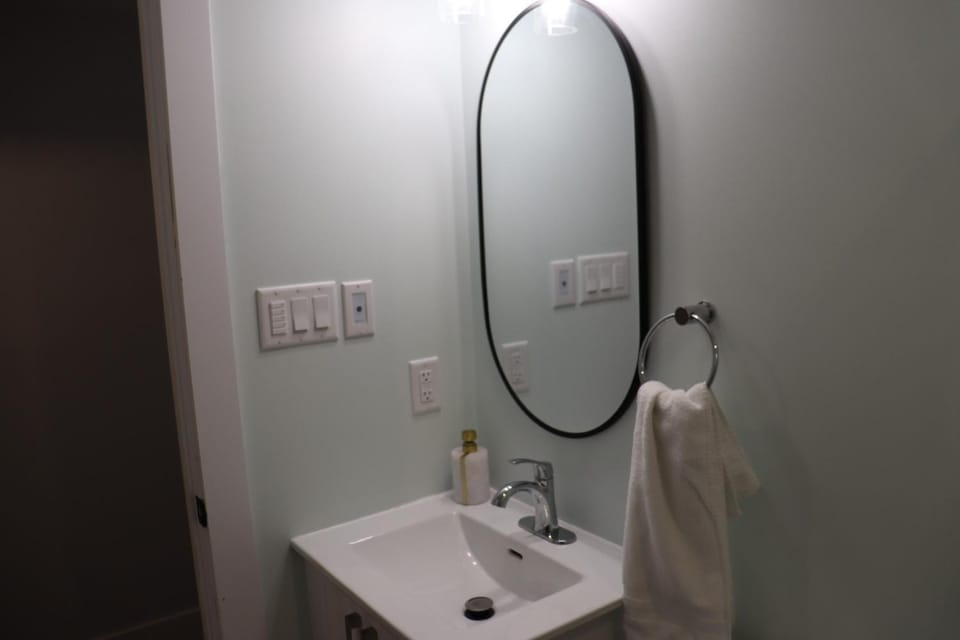 Bathroom, towels
