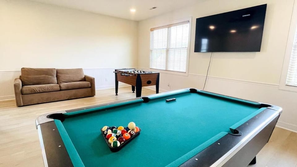 The best location Great Ocean View 7BR pool Apartment in Atlantic Beach
