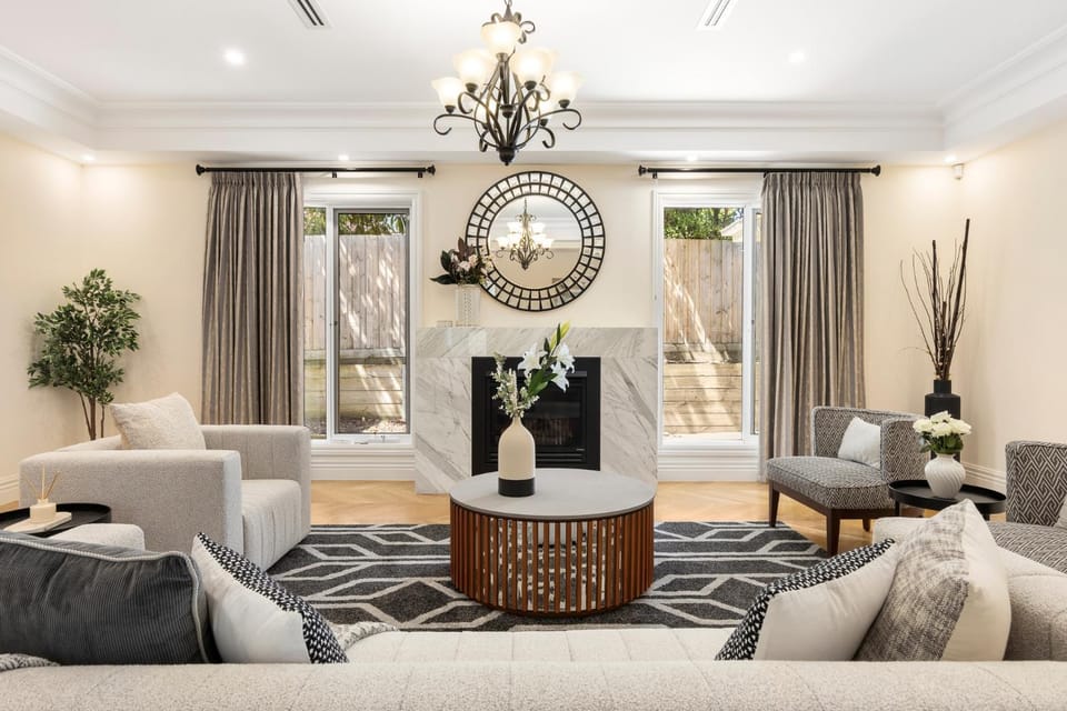 Living room, Seating area