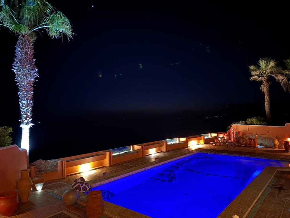 Night, Pool view