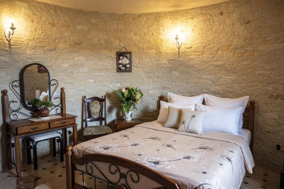 Castel Unghern Bed and Breakfast in Odessa Oblast