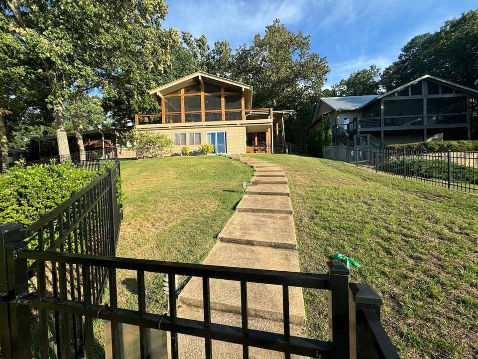 Property building, Garden