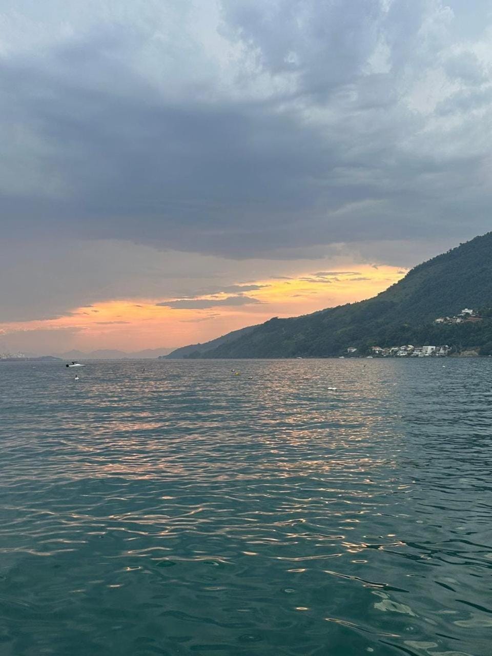 Suíte 4 Vila dos Pescadores Condomínio Portogalo Bed and Breakfast in Angra dos Reis